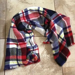 Gorgeous thick vibrant color scarf